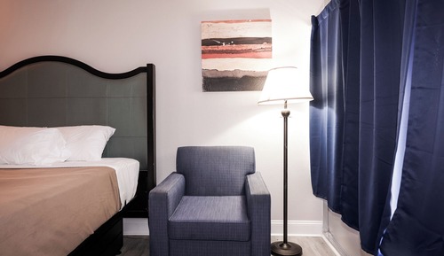 Economy Room, 1 King Bed, Non Smoking