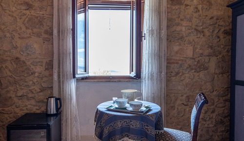 Room, 1 Queen Bed, Lake View