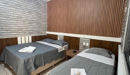 Comfort Room, Courtyard View