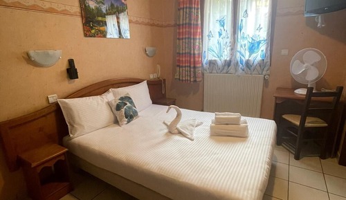 Classic Double Room