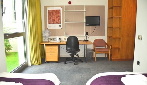 Canning and Eliza Twin Ensuite B&B