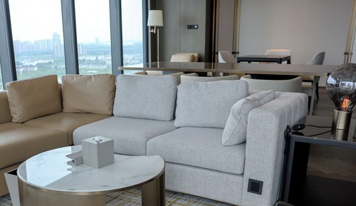 Suite, 1 King Bed (Ambassador)