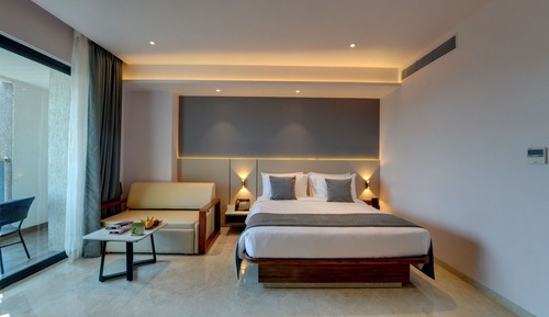Winter Green Queen Room