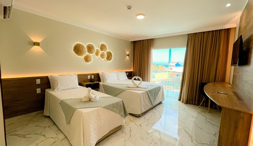 Triple Room (Com Varanda)