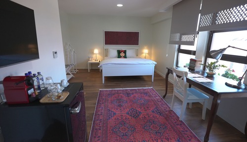 Deluxe Suite