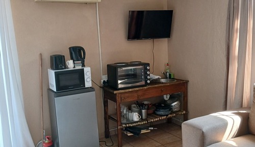 Deluxe Studio Suite