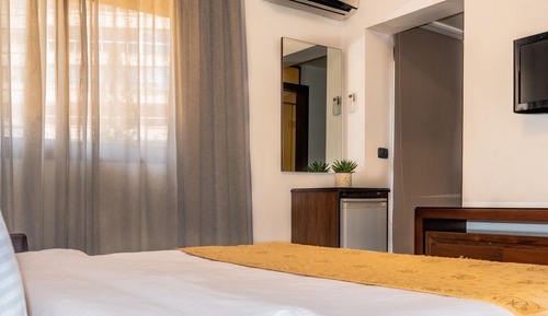 Standard Suite