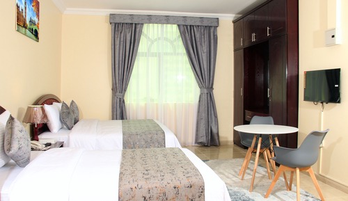 Deluxe Triple Room, City View