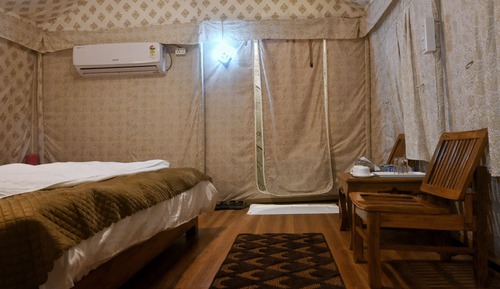 Deluxe Tent