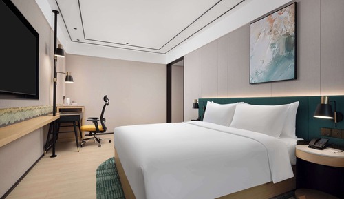 Premium Room, 1 King Bed (Snack Bar)