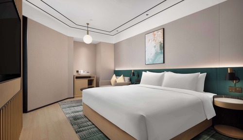 Deluxe Room, 1 King Bed