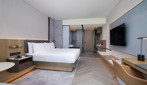 Room, 1 King Bed, Non Smoking, City View