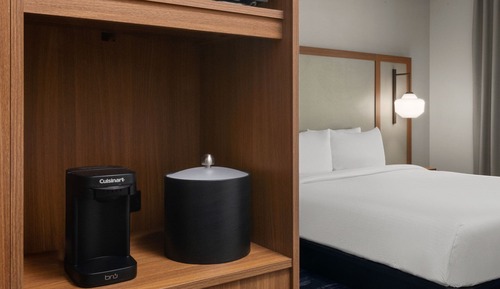Room, 1 King Bed (Hearing Accessible)