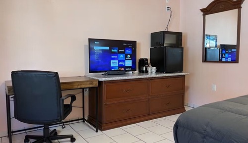 Studio Suite, 1 King Bed, Accessible, Mountain View