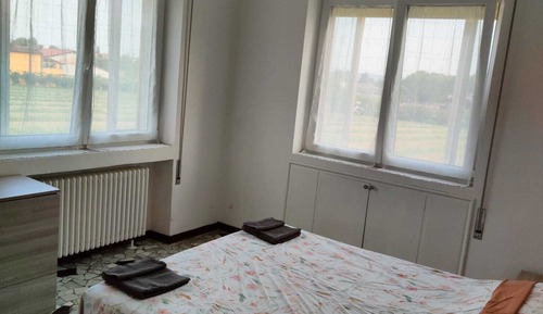 Economy Room, Valley View
