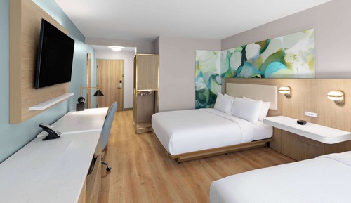 Room, 2 Queen Beds, Accessible, Non Smoking (Mobility/hearing, Roll-in Shower)