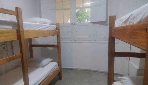 Shared Dormitory, Women only