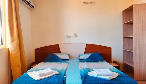Standard Triple Room, Partial Sea View