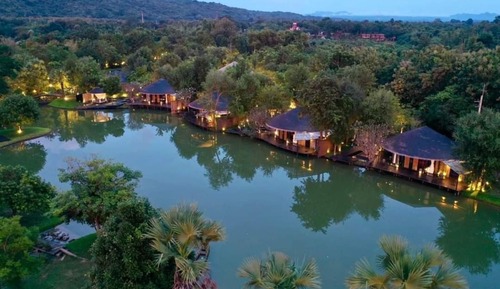 Lake Villa