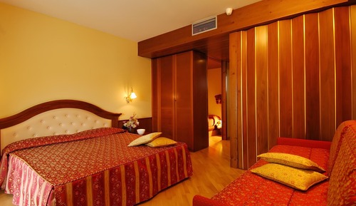 Basic Quadruple Room, Balcony, Mountain View