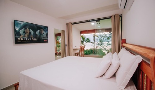 Panoramic Twin Room, 1 King Bed, Air conditioning, Sea View