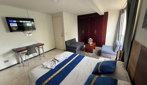 Deluxe Suite