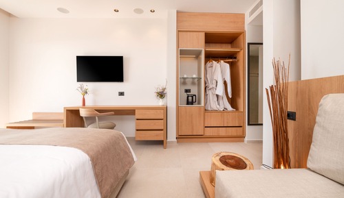 Junior Suite Sea Front Swim Up