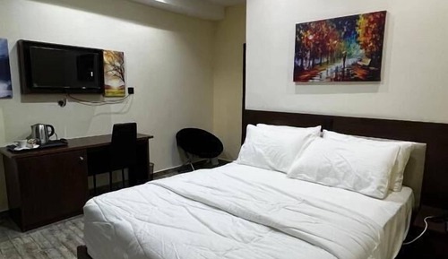 Basic Room, Non Smoking, Private Bathroom