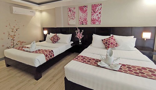 Deluxe Quadruple Room