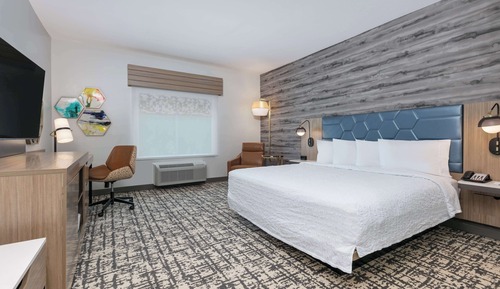 Room, 1 King Bed, Accessible, Bathtub (Mobility & Hearing)
