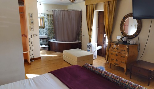 Deluxe Double Room, 1 King Bed