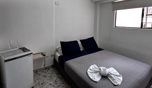 Basic Suite, Private Bathroom