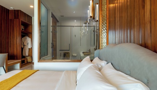 Premier Room Pool Access Deluxe
