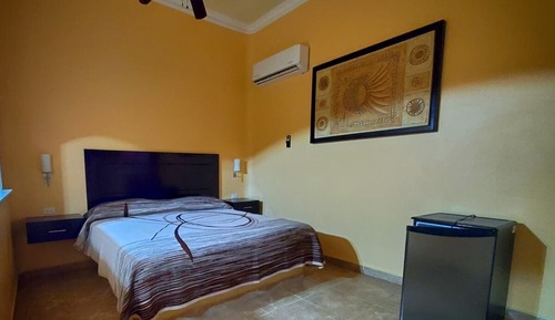 Executive Studio Suite, Tower