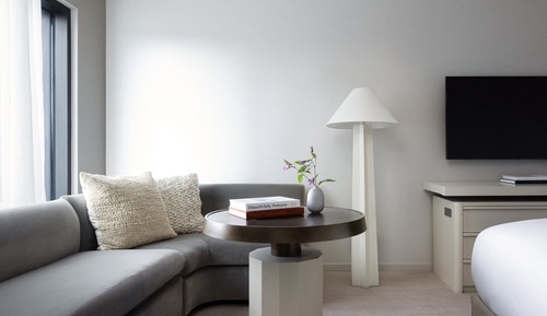 Premium Room, 1 King Bed, City View, Corner