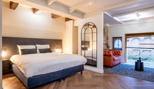 Deluxe Loft