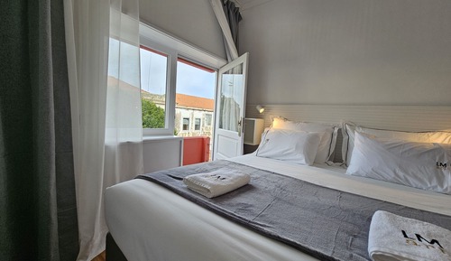 City Apartment, 2 Bedrooms, Balcony