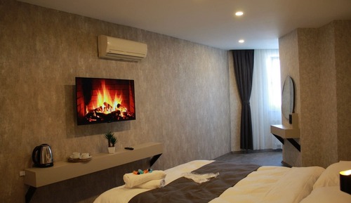 Standard Twin Room, City View