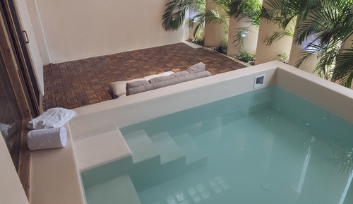 Classic Studio Suite, Private Pool