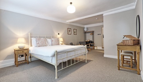 Deluxe Room, 1 King Bed