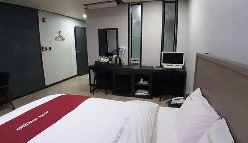Business Single Room