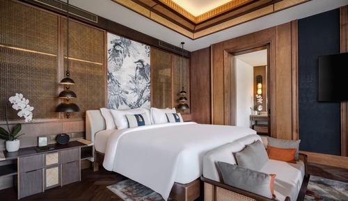 Premier Tropical Suite