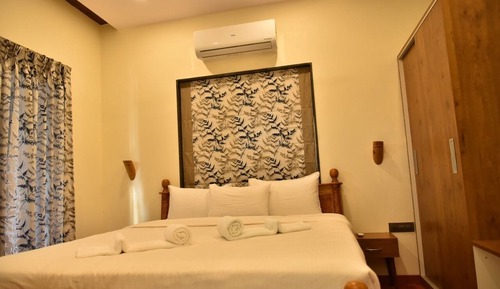 Signature Room