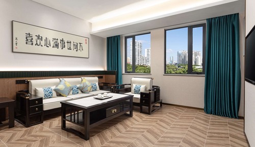 Executive Suite, 1 King Bed, Non Smoking (Deluxe)
