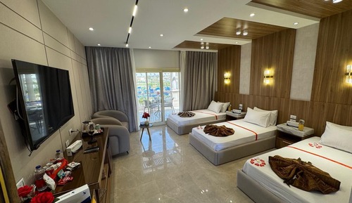 Triple Room with Pool View