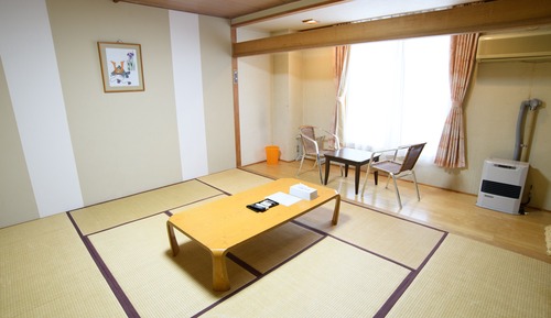 Basic Quadruple Room (Electronic Cigarette OK)