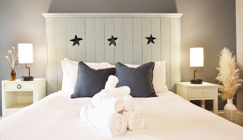 Junior Suite, 1 Queen Bed, Bathtub