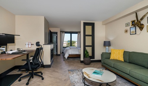 Work Wise Premium Studio, 1 King Bed