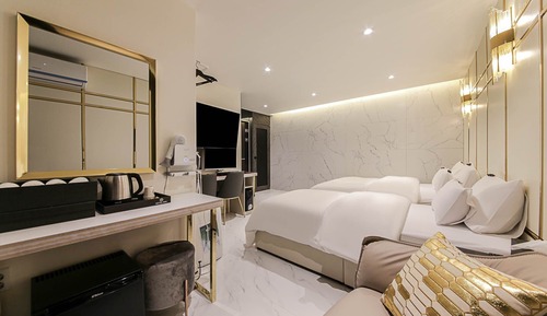 Luxury Twin Room