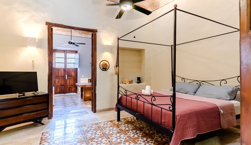Junior Suite, 1 King Bed
